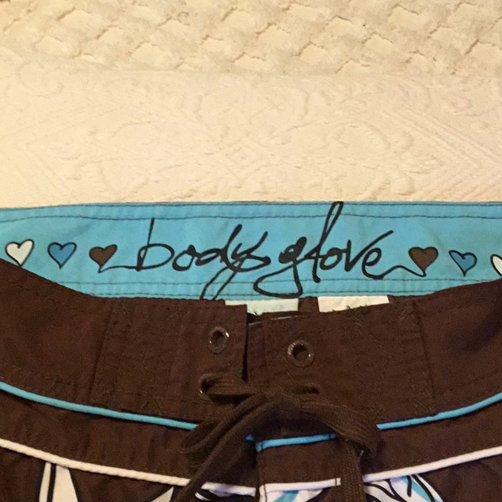 3/$20 🦋🦋Body glove shorts🦋🦋 - Picture 2 of 4
